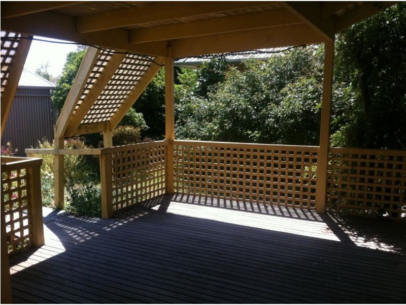 25 Browns Parade, Wendouree VIC 3355