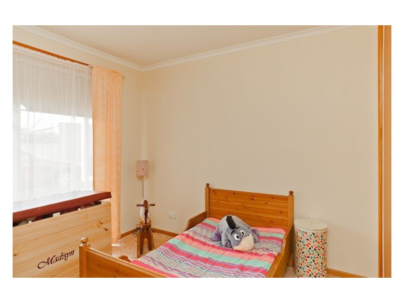 8 Symons Street, Wendouree VIC 3355