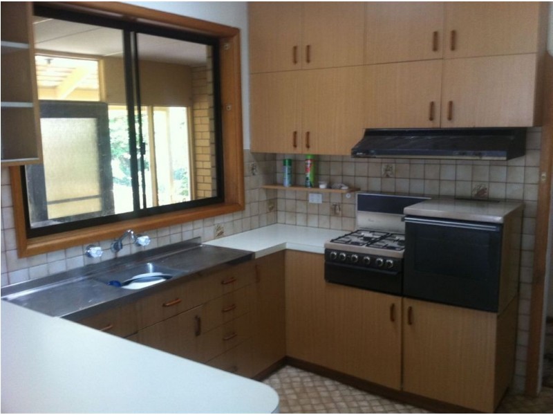 25 Browns Parade, Wendouree VIC 3355