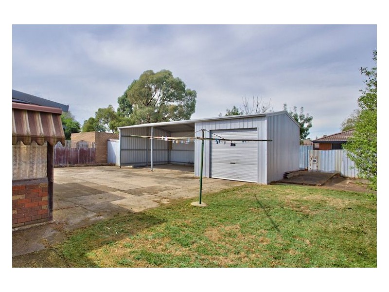 23 Whitelaw Avenue, Delacombe VIC 3356