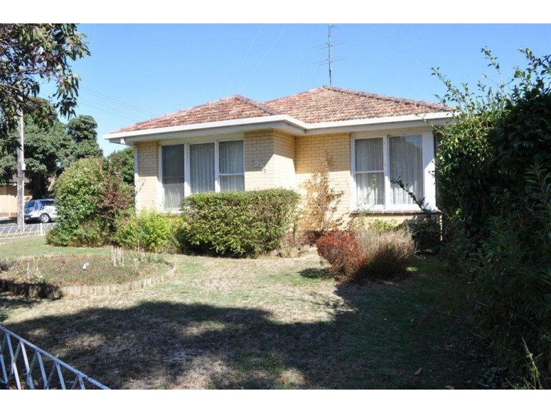 25 Browns Parade, Wendouree VIC 3355