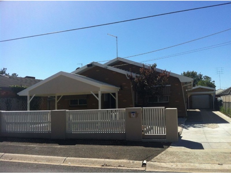 1/10 Lake Street, Lake Wendouree VIC 3350