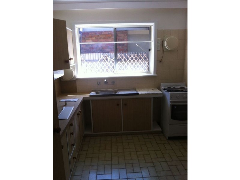 1/10 Lake Street, Lake Wendouree VIC 3350