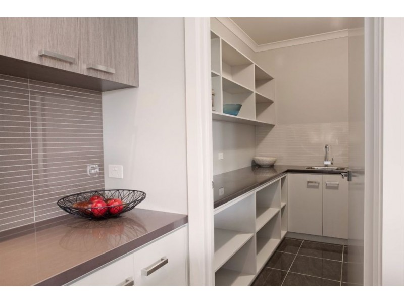 376 Greenhalghs Road, Delacombe VIC 3356