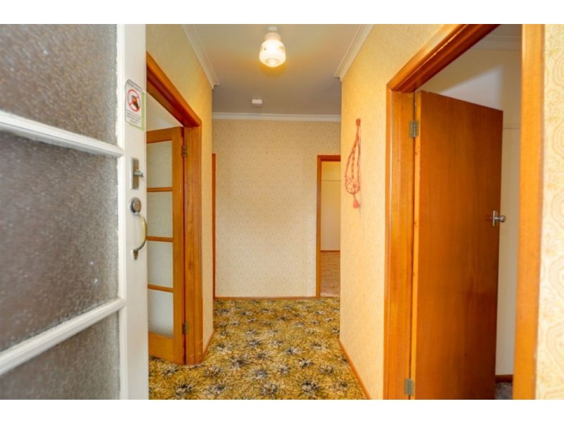 1 Yarrowee Street, Sebastopol VIC 3356