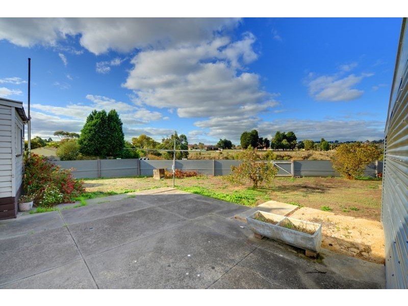 1 Yarrowee Street, Sebastopol VIC 3356