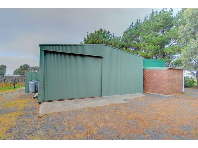 42 Kielys Road, Navigators VIC 3352