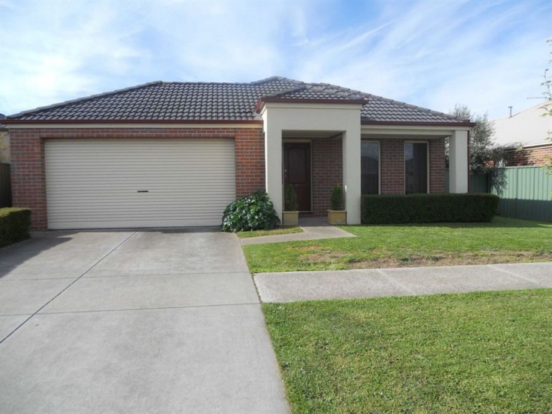 78 Lake Gardens Avenue, Lake Gardens VIC 3355