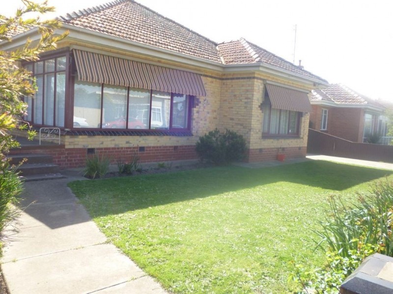 5 Hawthorn Grove, Wendouree VIC 3355