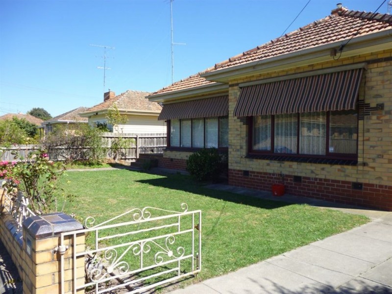 5 Hawthorn Grove, Wendouree VIC 3355