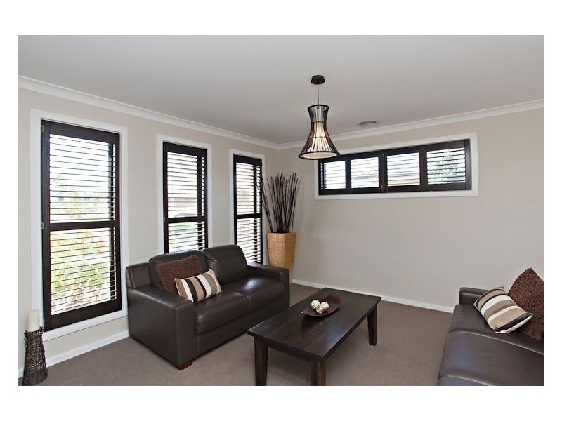 21 Goldwood Drive, Insignia, Alfredton VIC 3350