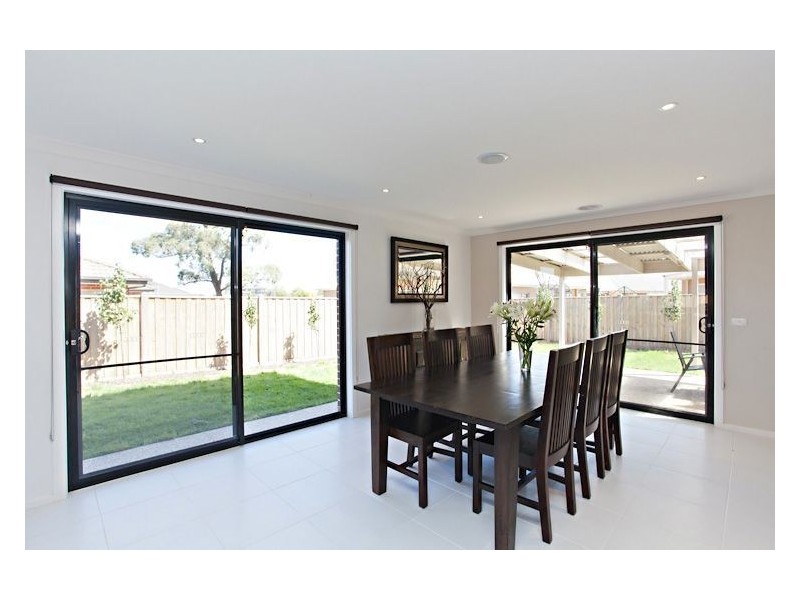 21 Goldwood Drive, Insignia, Alfredton VIC 3350