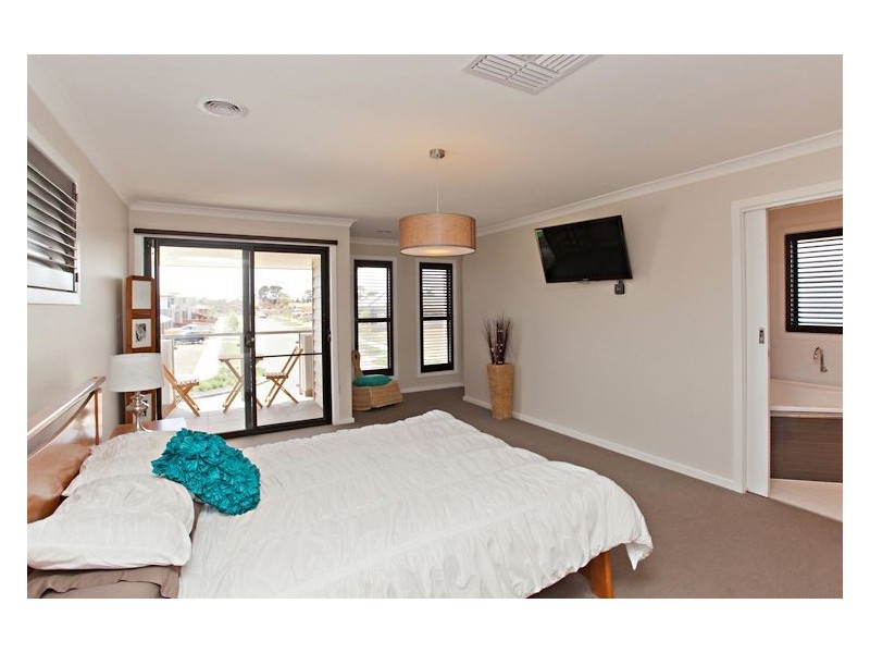 21 Goldwood Drive, Insignia, Alfredton VIC 3350