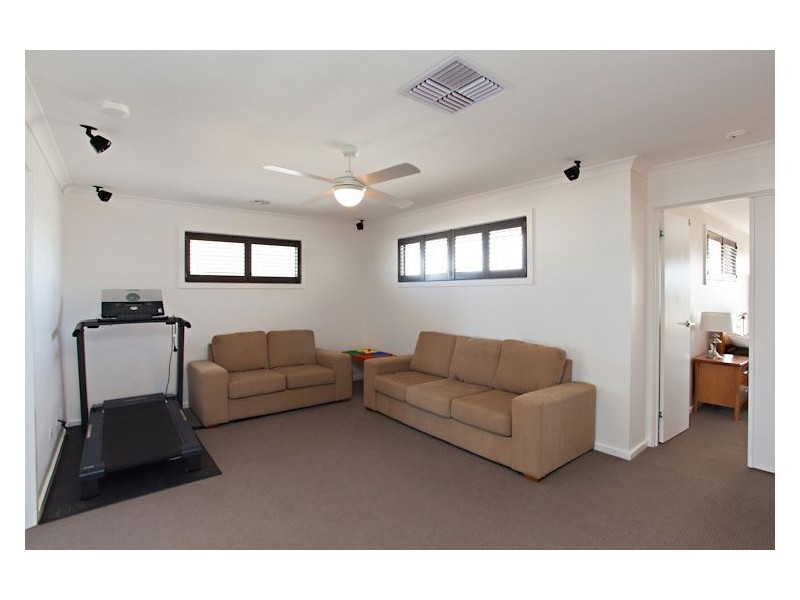 21 Goldwood Drive, Insignia, Alfredton VIC 3350