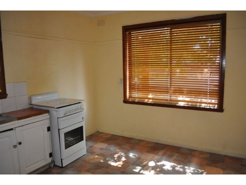 2 Boronia Grove, Wendouree VIC 3355