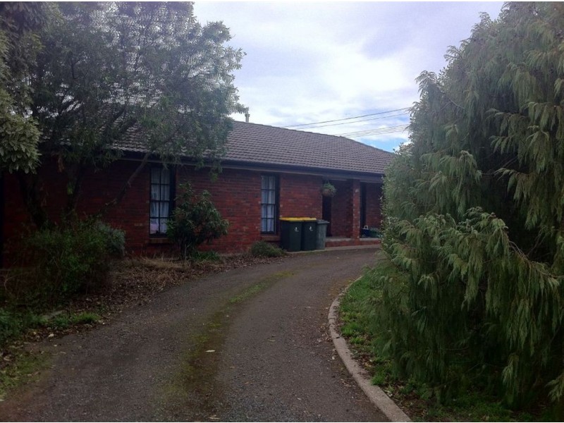 100 Whitelaw Avenue, Delacombe VIC 3356