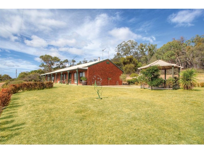 500 Linton – Piggoreet Road, Linton VIC 3360