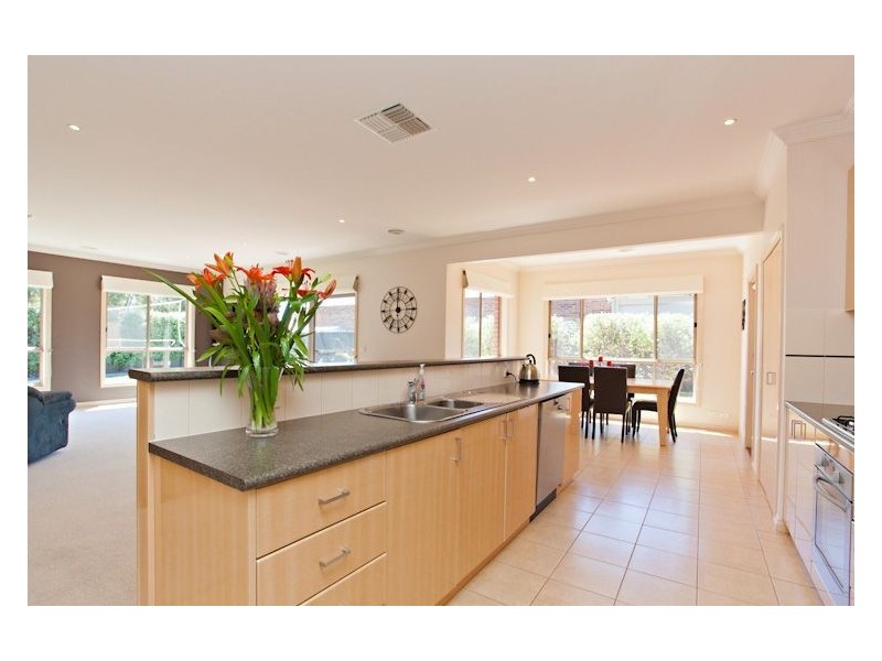 34 Boulevard Drive, Alfredton VIC 3350