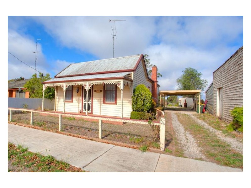 209 High Street, Learmonth VIC 3352