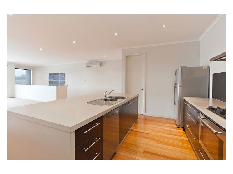 8 Broderick Court, Canadian VIC 3350