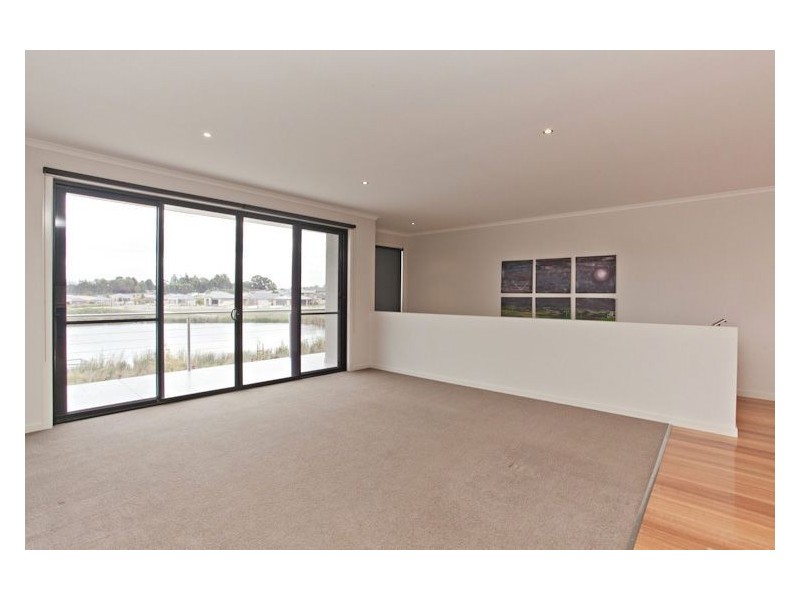 8 Broderick Court, Canadian VIC 3350