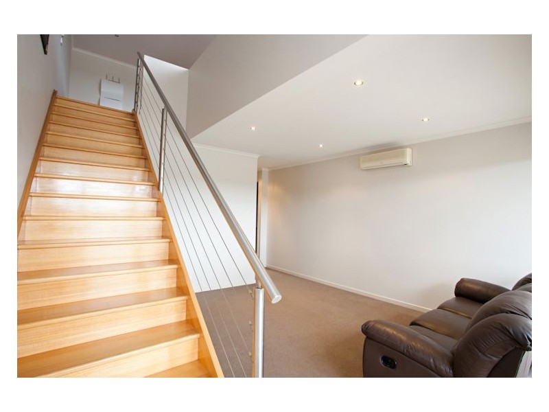 8 Broderick Court, Canadian VIC 3350