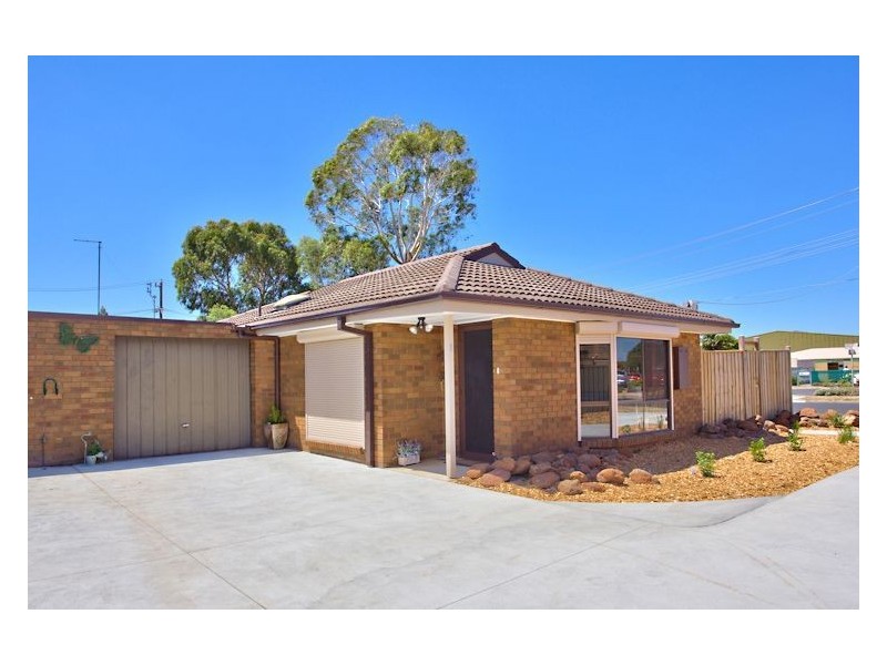 1/61 Grandview Grove, Wendouree VIC 3355