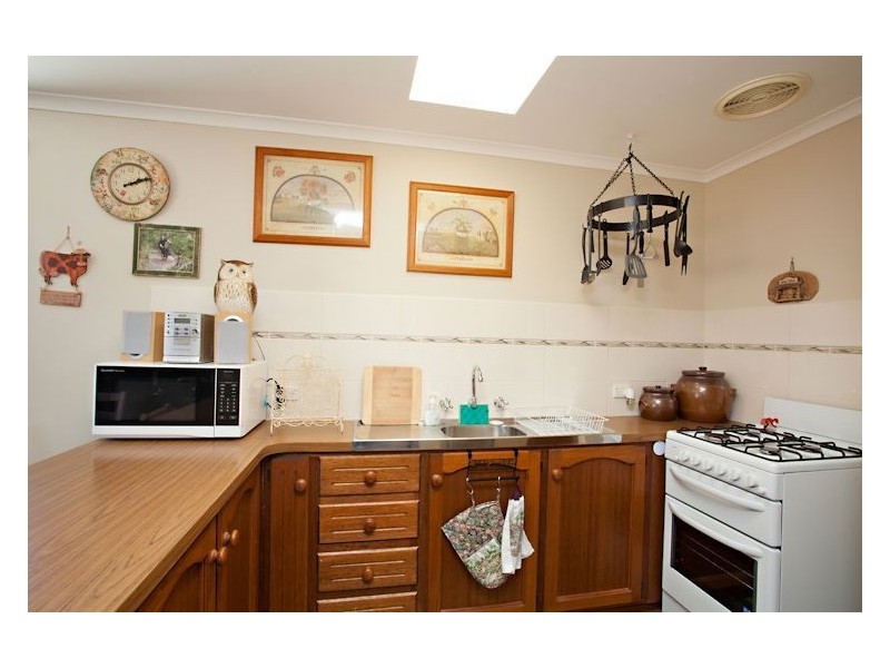 1/61 Grandview Grove, Wendouree VIC 3355