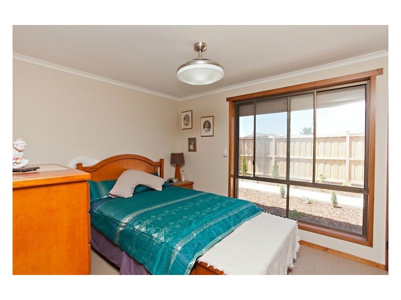 1/61 Grandview Grove, Wendouree VIC 3355