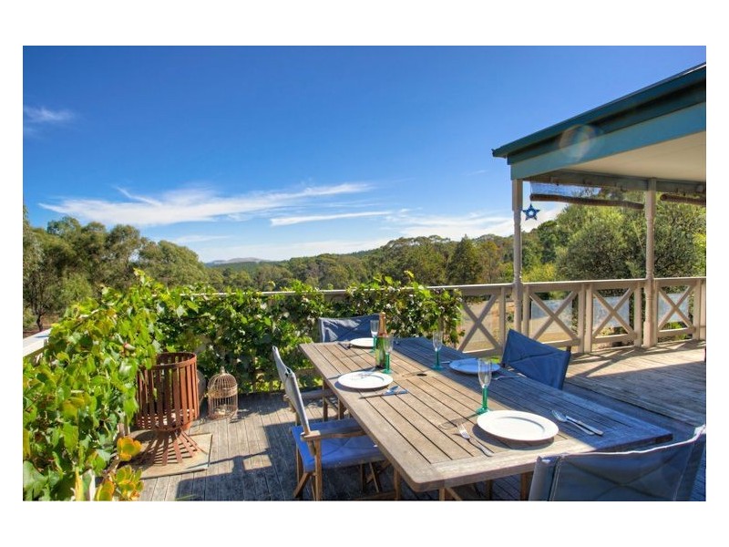 15 Forrest Road, Creswick VIC 3363