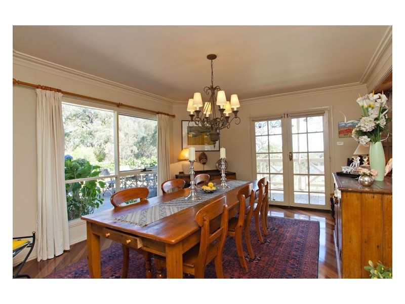 15 Forrest Road, Creswick VIC 3363