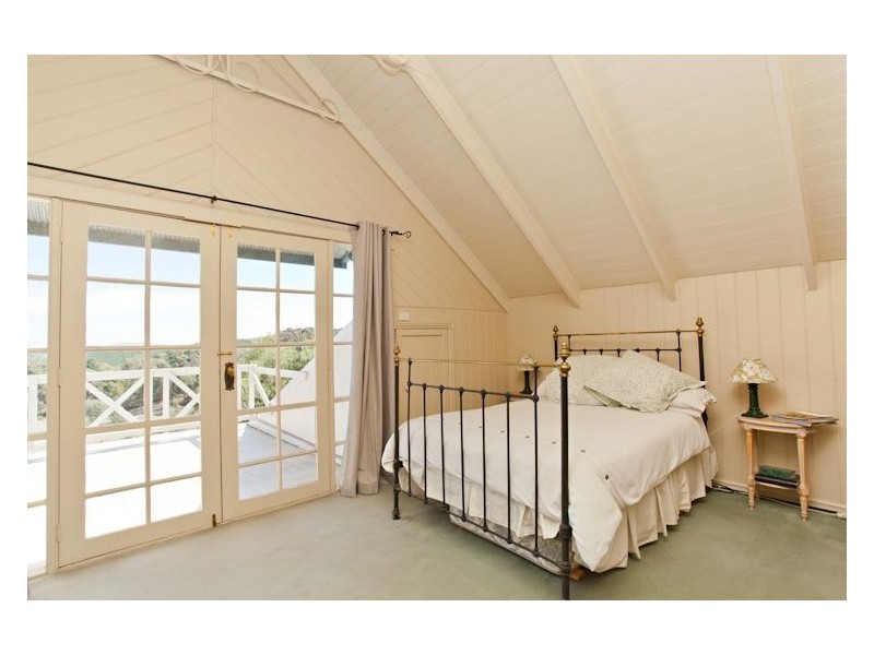 15 Forrest Road, Creswick VIC 3363