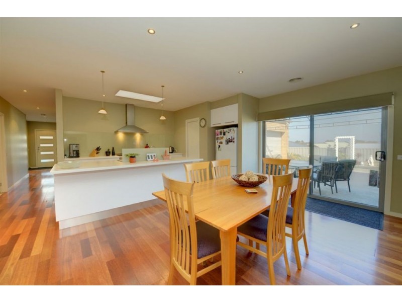 5 Catherine Court, Brown Hill VIC 3350