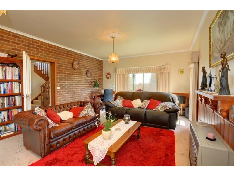 10 Charles Scorer Court, Magpie VIC 3352