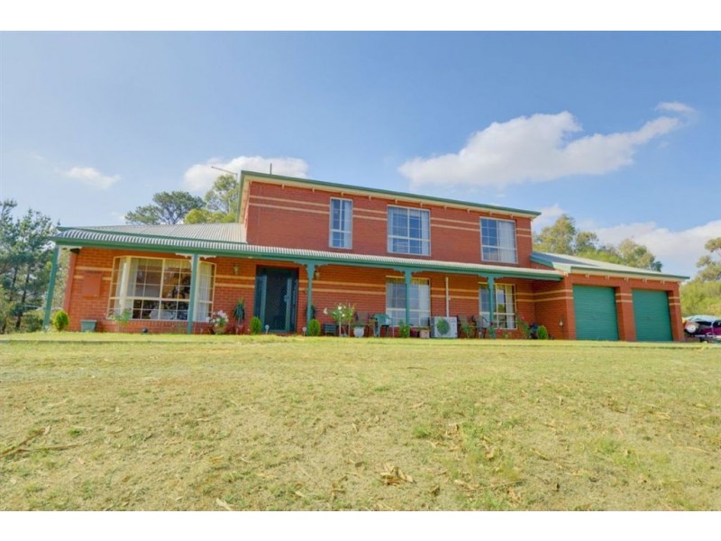 10 Charles Scorer Court, Magpie VIC 3352