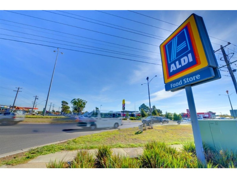 33 Yarrowee Street, Sebastopol VIC 3356