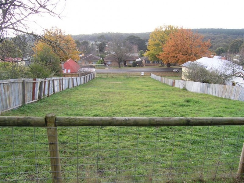 15 Melbourne Road, Creswick VIC 3363