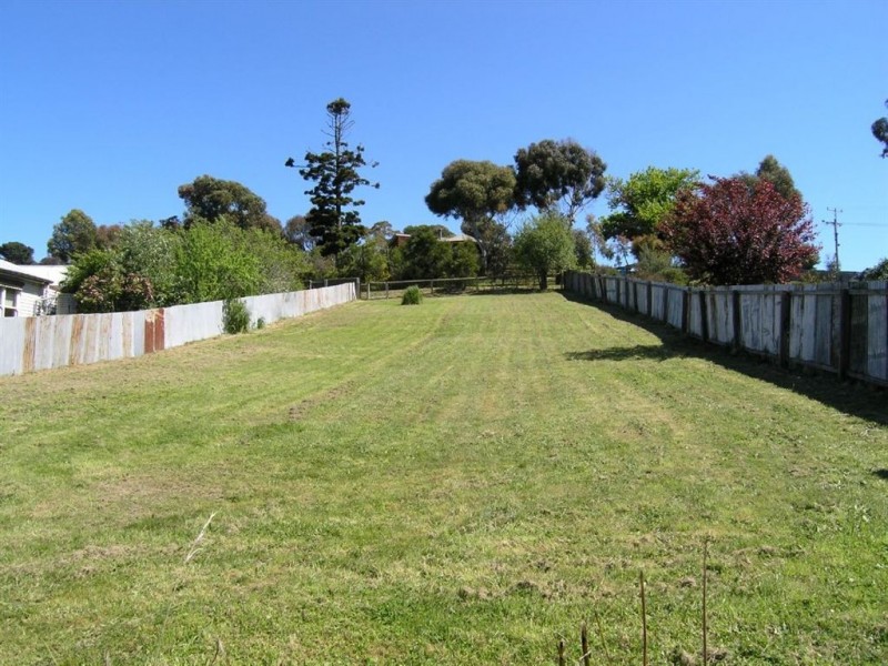 15 Melbourne Road, Creswick VIC 3363