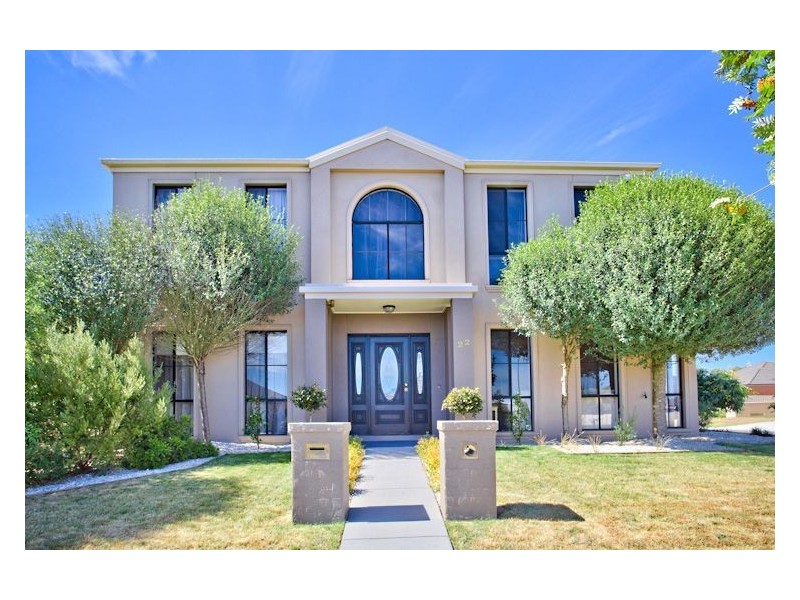 22 Parkview Drive, Alfredton VIC 3350