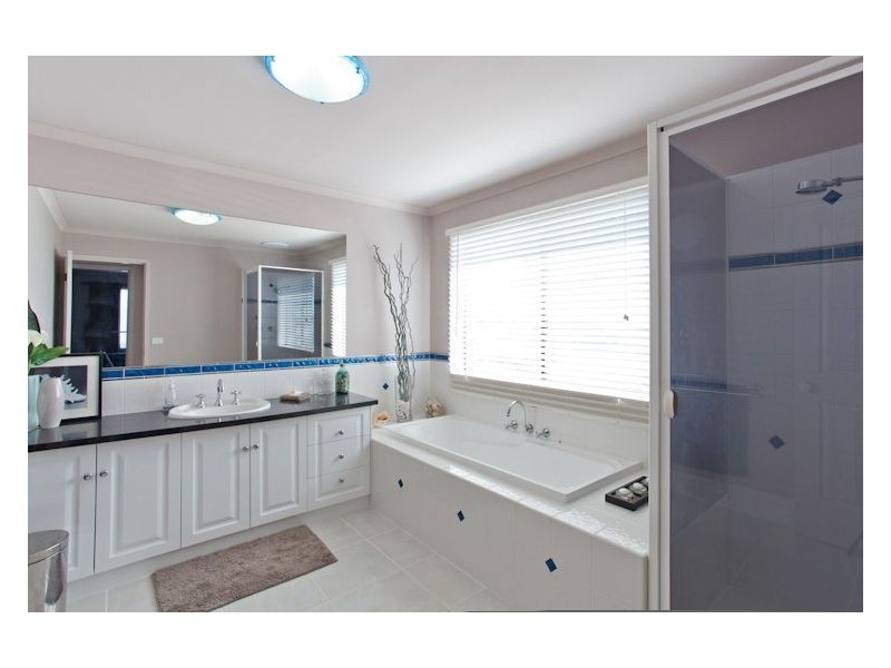 22 Parkview Drive, Alfredton VIC 3350