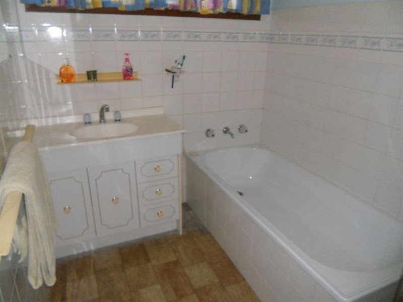 2/36 Hotham Street, Lake Wendouree VIC 3350