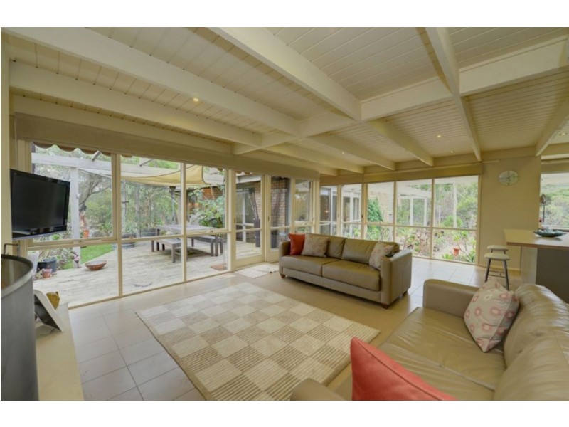 133 Moss Avenue, Mount Helen VIC 3350