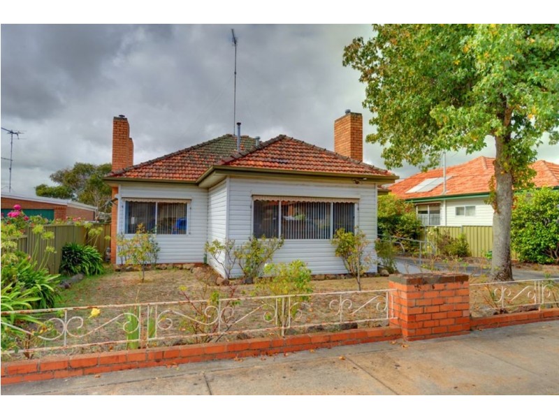 14 Grammar Street, Wendouree VIC 3355