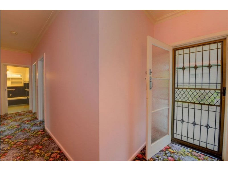 14 Grammar Street, Wendouree VIC 3355