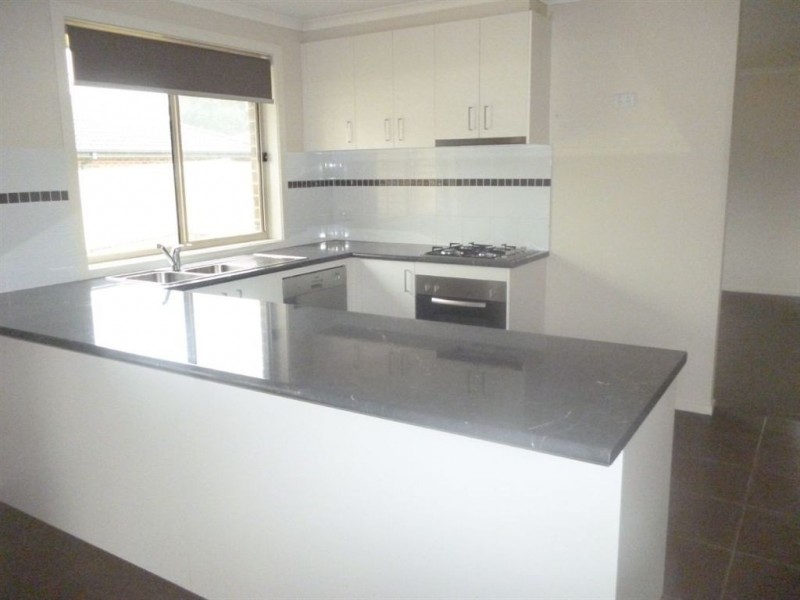 8 Cecille court, Ballarat East VIC 3350