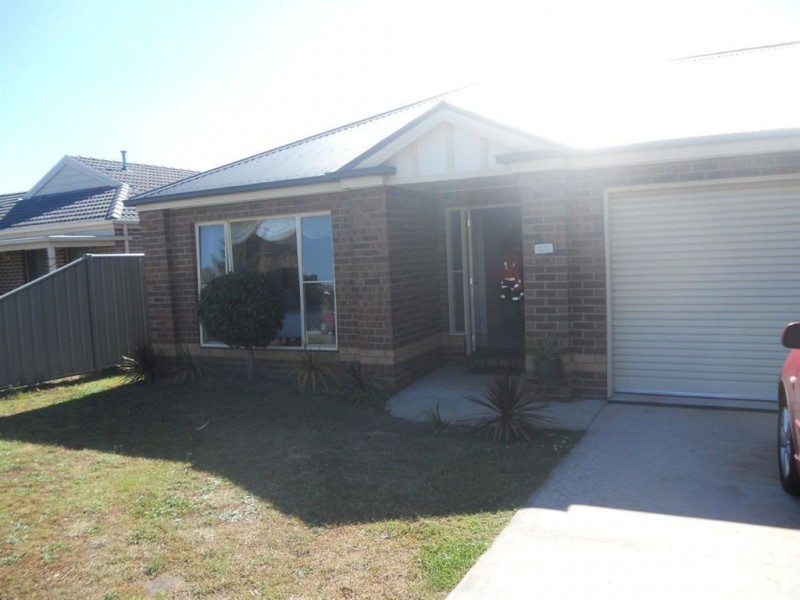 11 Clifton Street, Delacombe VIC 3356