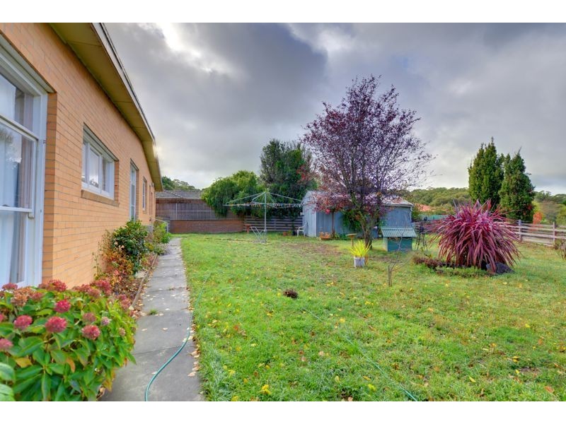 28 Hillcrest Road, Ballarat VIC 3350