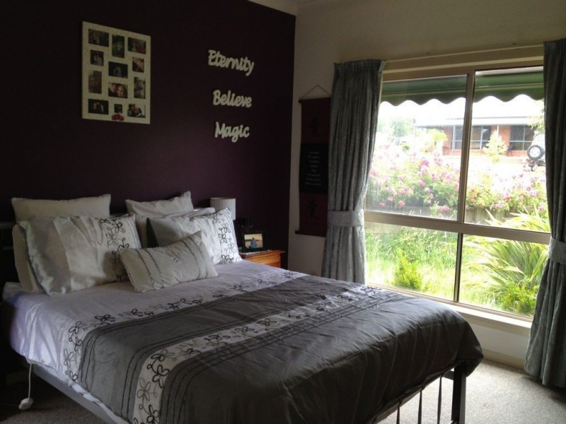 2/3 Cartledge Avenue, Mount Clear VIC 3350