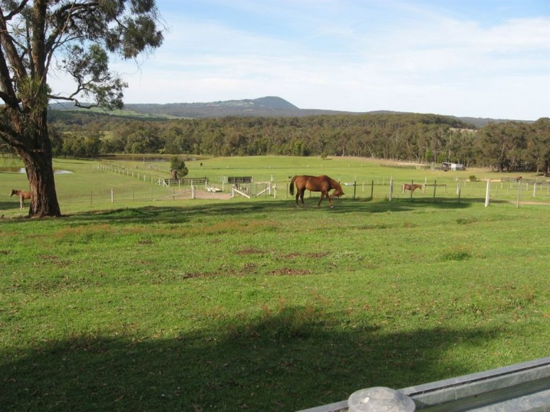 350 Hoveys Road, Napoleons VIC 3352