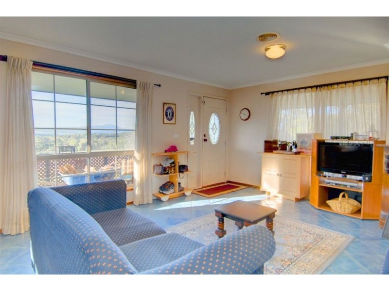 350 Hoveys Road, Napoleons VIC 3352